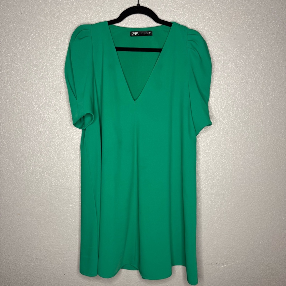 Zara mini Green V-Neck Women's short sleeve dress- L